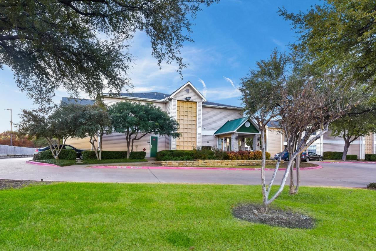 HomeTowne Studios by Red Roof Dallas - North Addison - Tollway Exterior foto