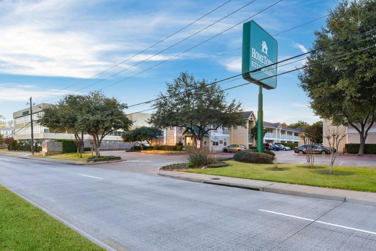 HomeTowne Studios by Red Roof Dallas - North Addison - Tollway Exterior foto