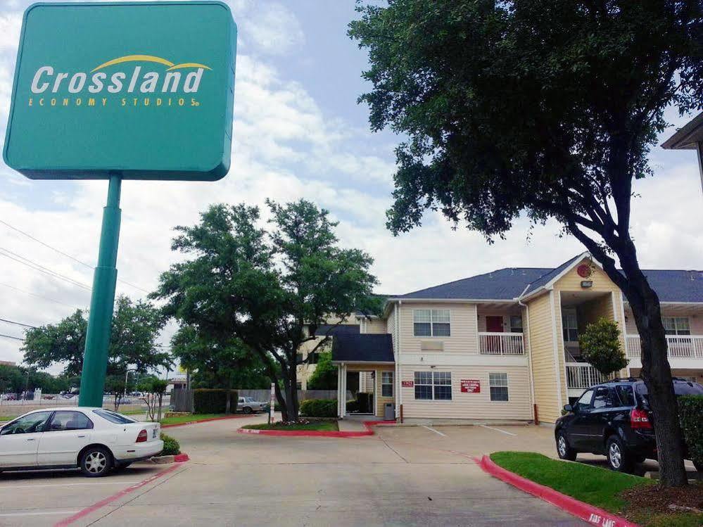 HomeTowne Studios by Red Roof Dallas - North Addison - Tollway Exterior foto